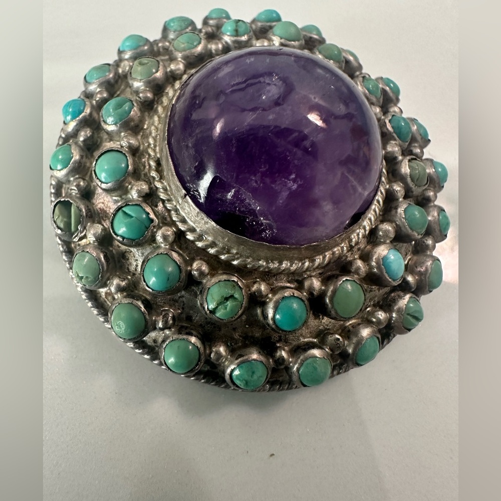 Vintage cabochon amethyst
2 rows of turquoise brooch  set in silver